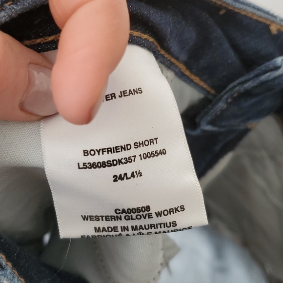 Shorts - Picture 4 of 4